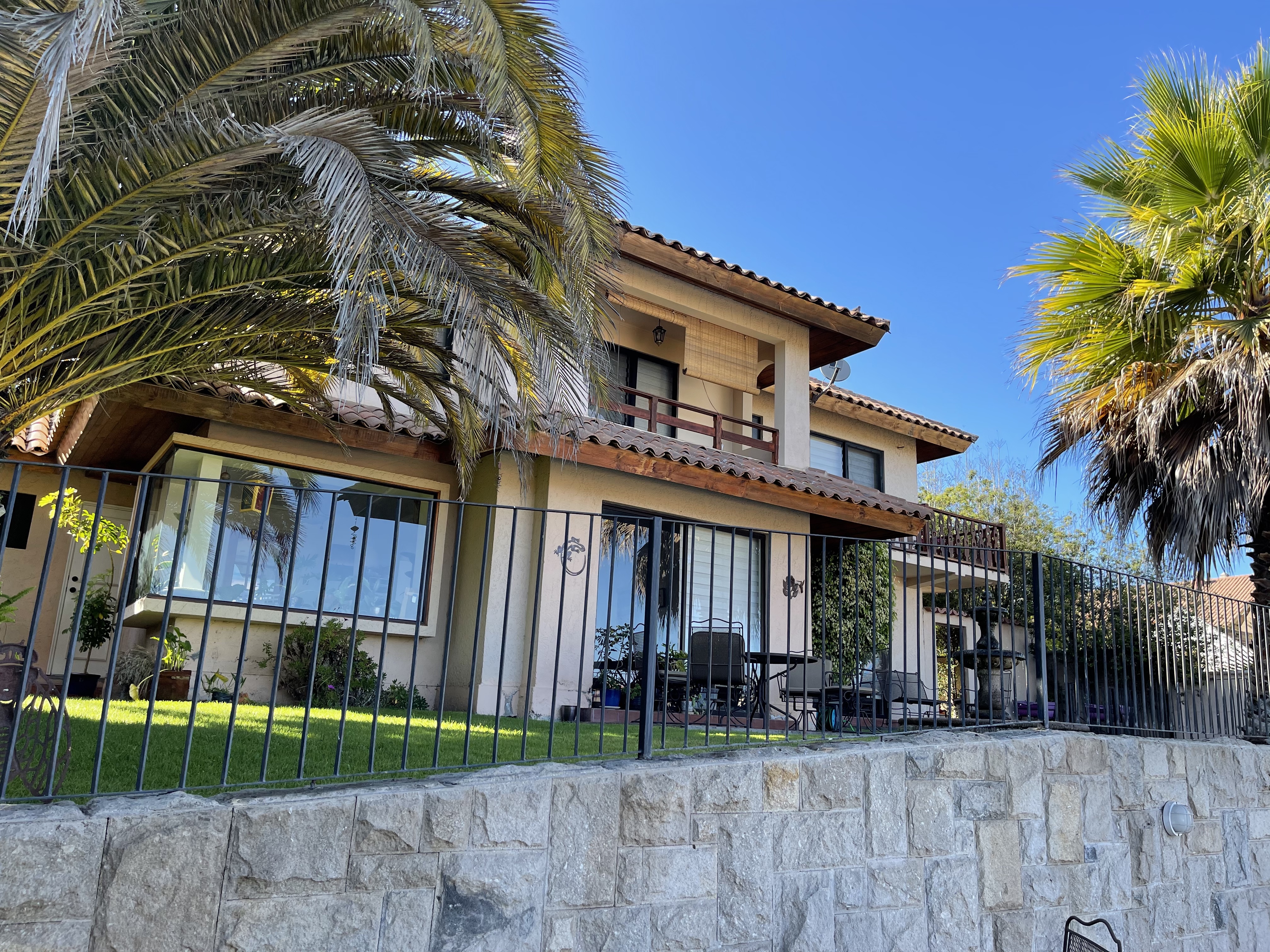 HERMOSA casa en SAN JOAQUIN LA SERENA, maravillosa VISTA AL MAR , excelente ubicación y plusvalía