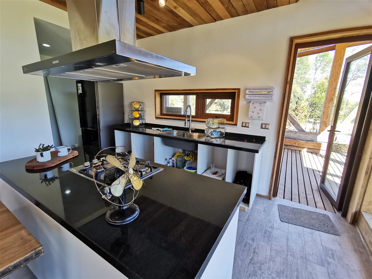 Moderna Casa con maravillosa vista al volcán, entre Pucón y Villarrica